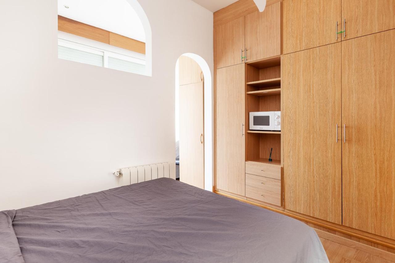 Double With Private Bathroom And Private Kitchen Homestay Barcelona